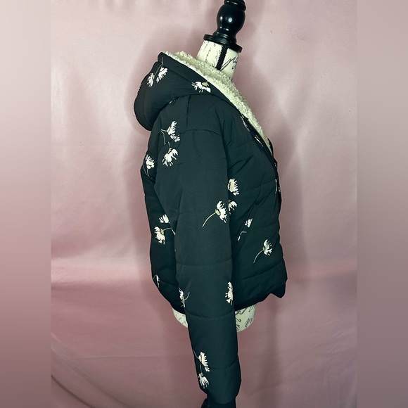Saltwater Lux Floral Black Puffer Jacket- Sz Medium - Picture 6 of 10